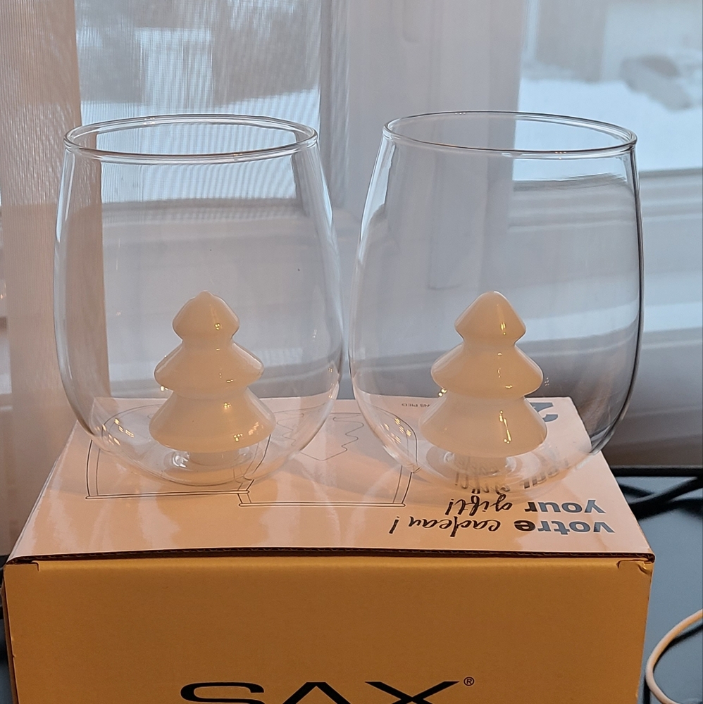 2 Stemless Glasses